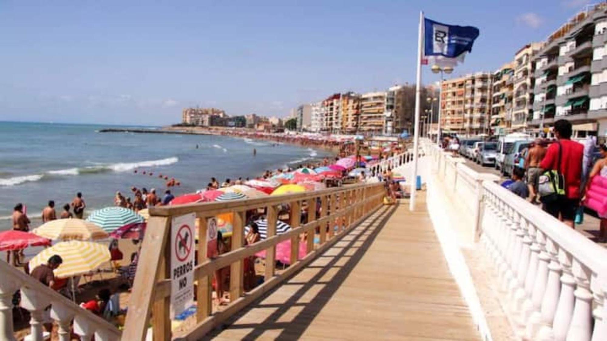 Pmt16 - Large City Apartment On The Beach Torrevieja Eksteriør bilde